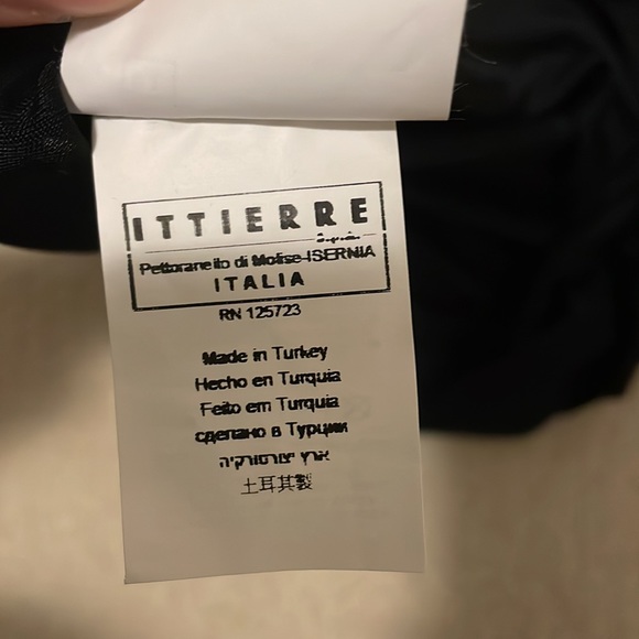 Versace Tshirt, sz small - Picture 5 of 6